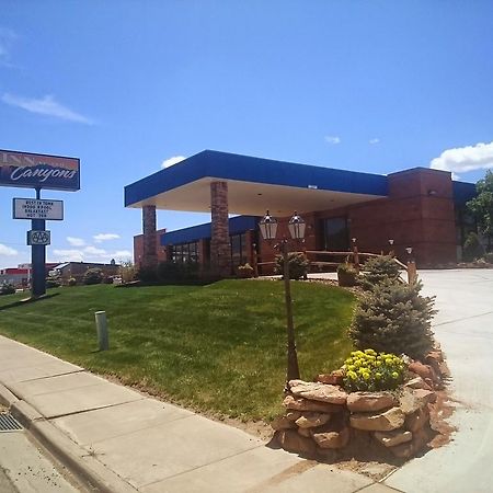 Inn At The Canyons Монтичело Екстериор снимка