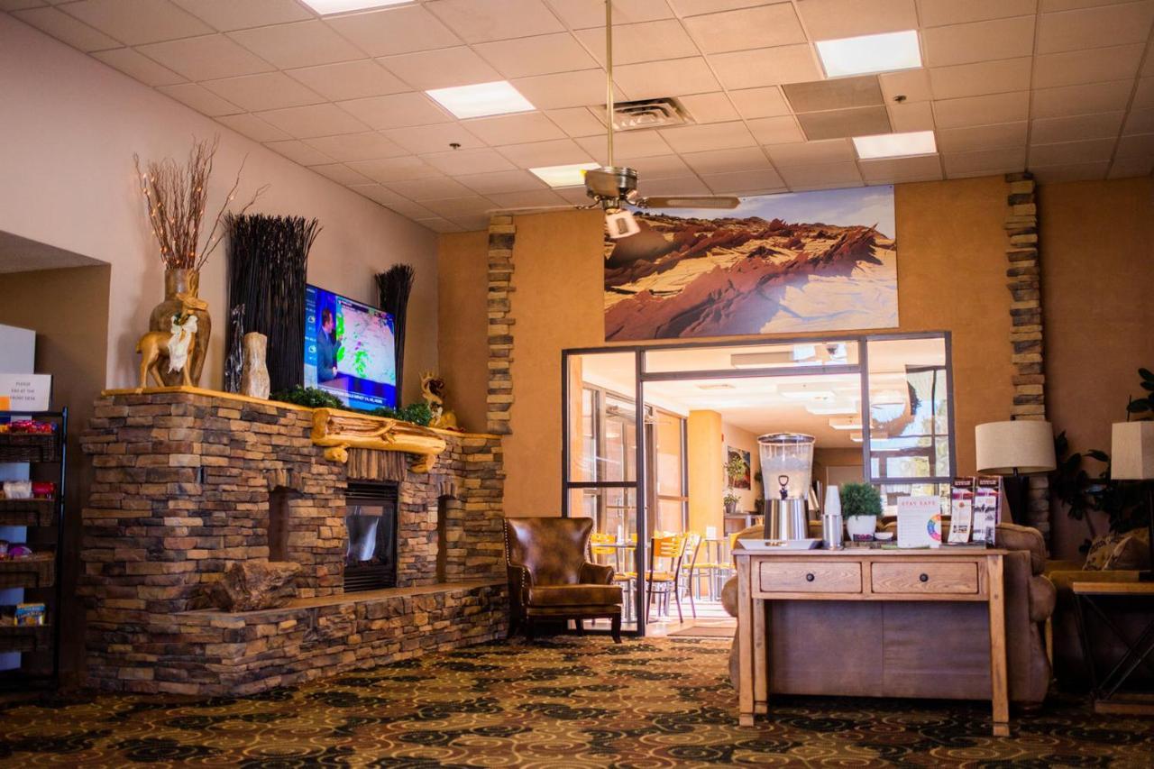 Inn At The Canyons Монтичело Екстериор снимка