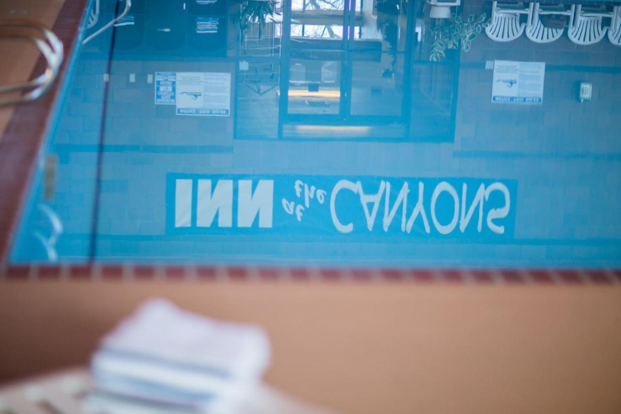 Inn At The Canyons Монтичело Екстериор снимка