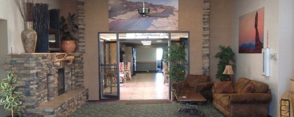 Inn At The Canyons Монтичело Екстериор снимка