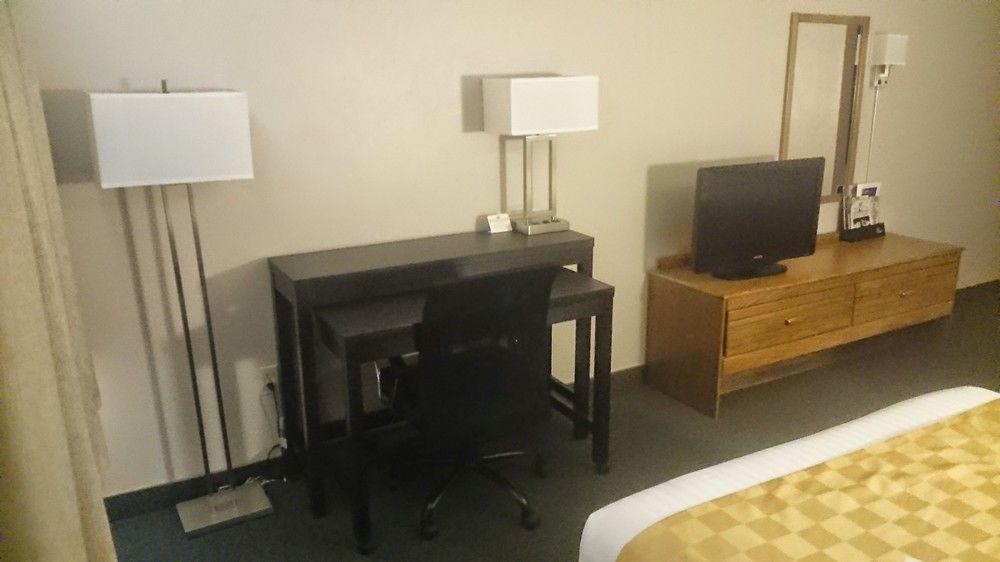 Inn At The Canyons Монтичело Екстериор снимка